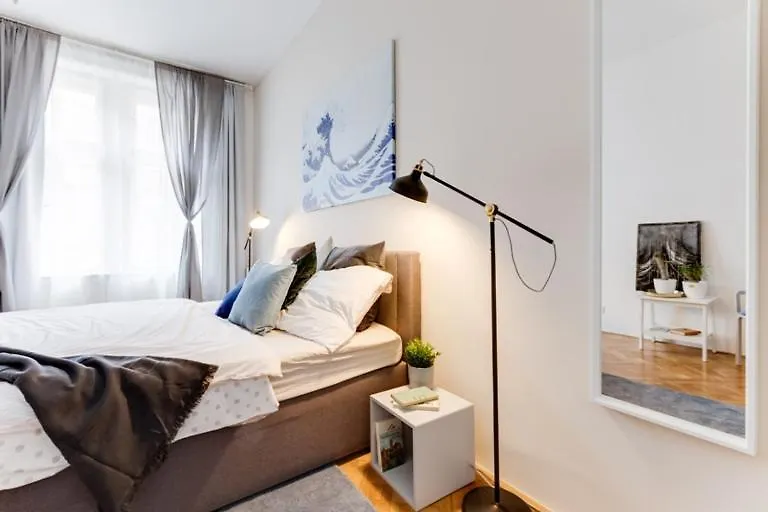 Big And Beautiful Apartment - S9 Prag